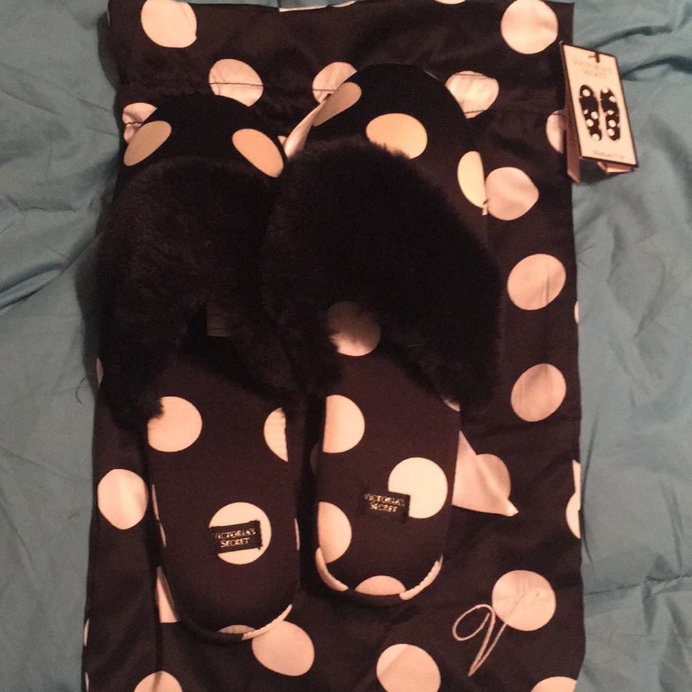 Brand new womens Victoria’s Secret slippers
